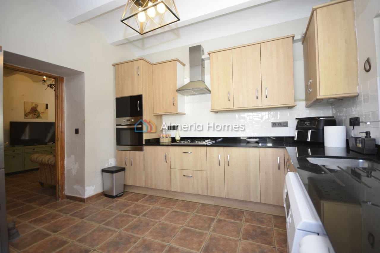 4 slaapkamer Finca/Landhuis te koop in Albox met garage - € 179.995 (Ref: 10098925)