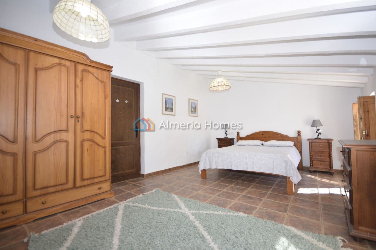 4 slaapkamer Finca/Landhuis te koop in Albox met garage - € 179.995 (Ref: 10098925)