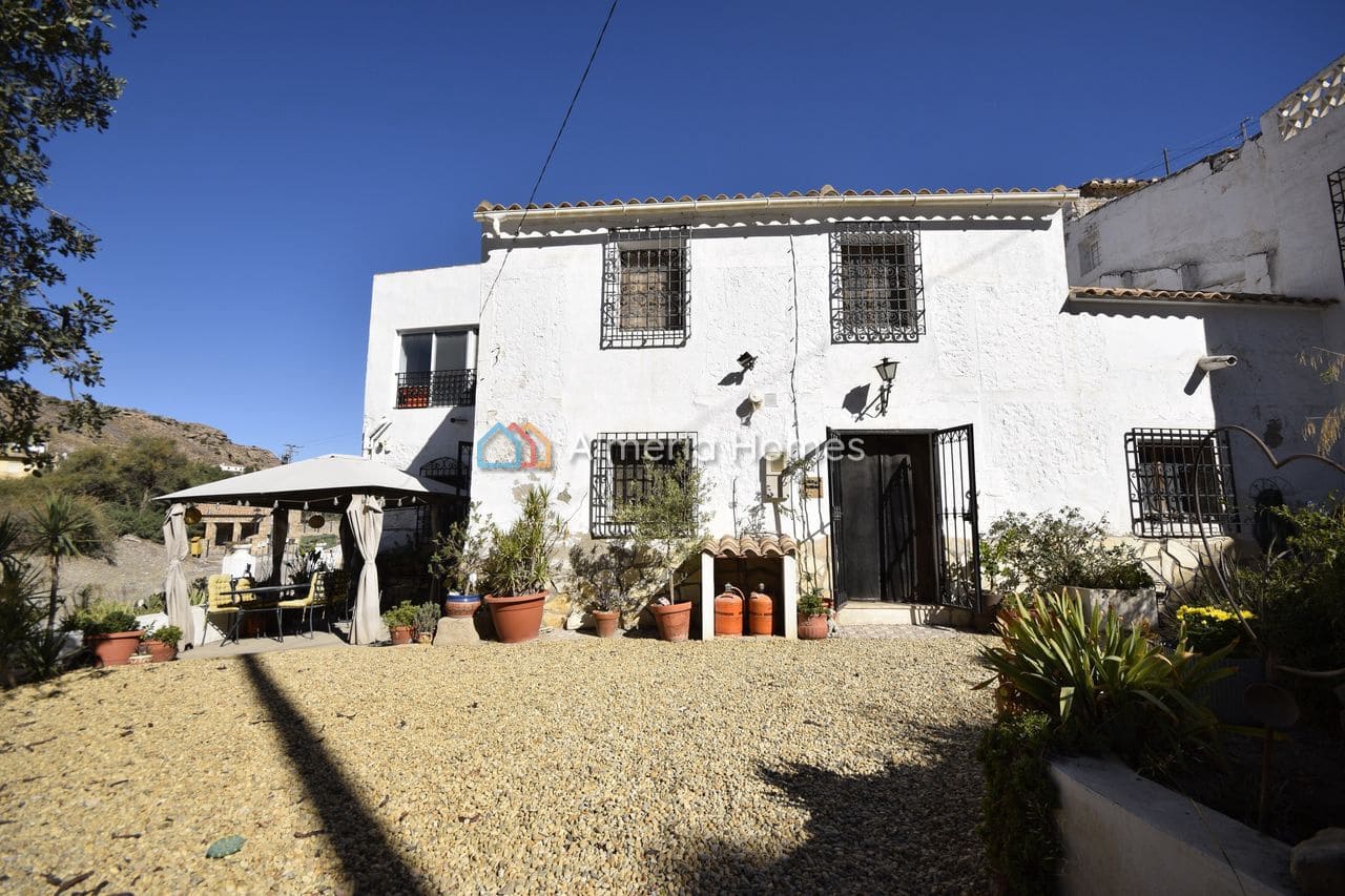 4 slaapkamer Finca/Landhuis te koop in Albox met garage - € 179.995 (Ref: 10098925)
