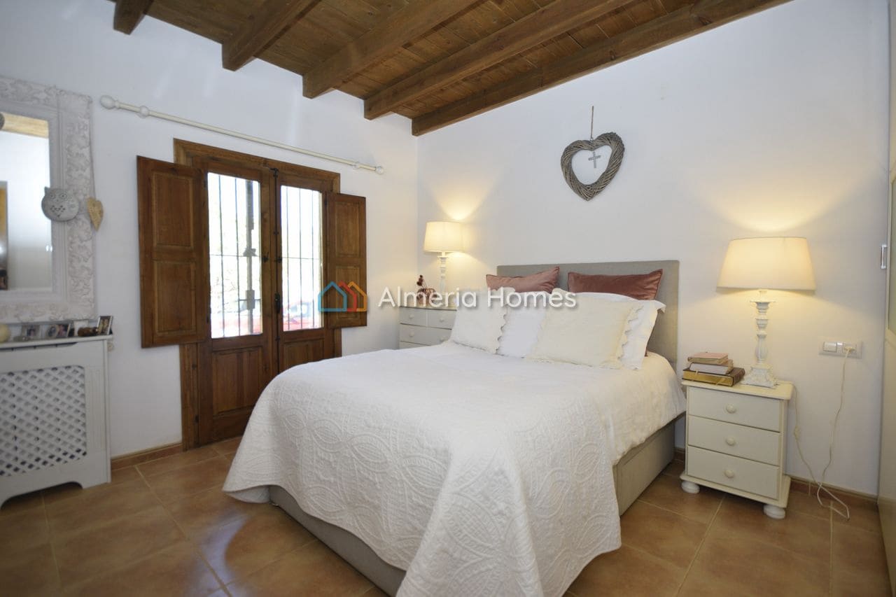 4 bedroom Villa for sale in Velez-Blanco - € 247,500 (Ref: 10112104)