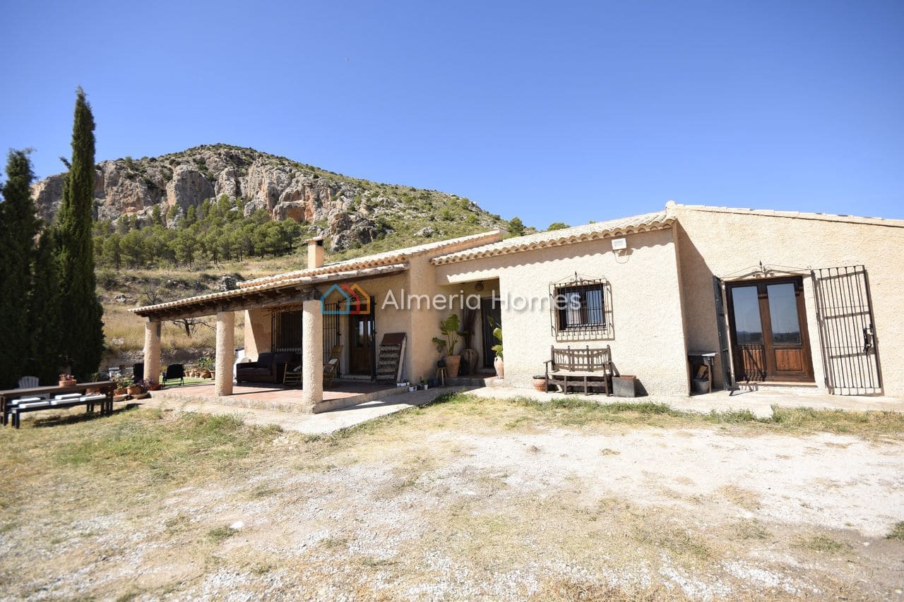 4 bedroom Villa for sale in Velez-Blanco - € 247,500 (Ref: 10112104)