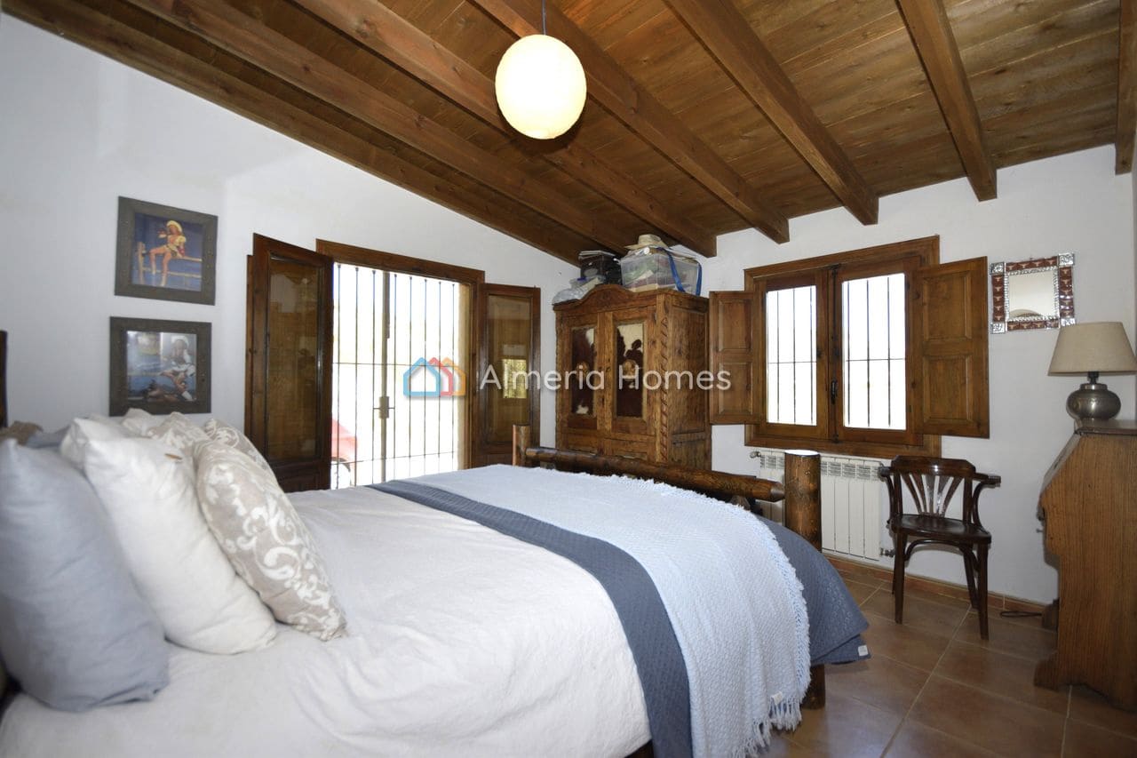 4 bedroom Villa for sale in Velez-Blanco - € 247,500 (Ref: 10112104)