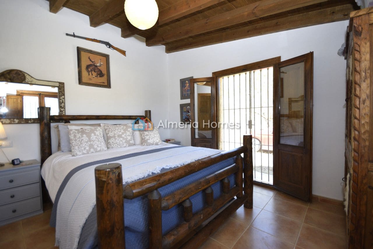 4 bedroom Villa for sale in Velez-Blanco - € 247,500 (Ref: 10112104)