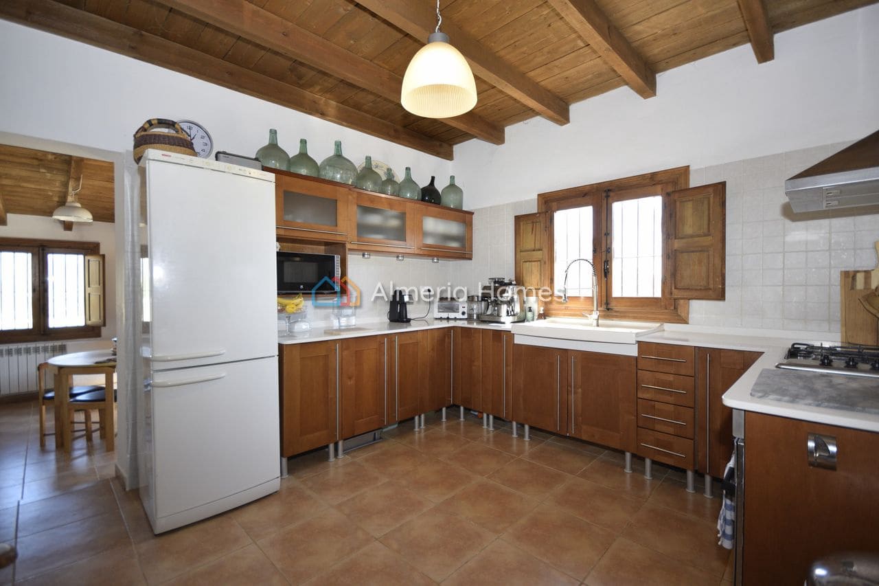 4 bedroom Villa for sale in Velez-Blanco - € 247,500 (Ref: 10112104)