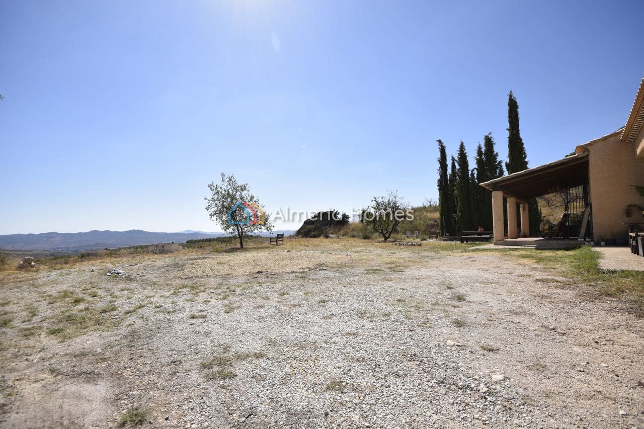 4 bedroom Villa for sale in Velez-Blanco - € 247,500 (Ref: 10112104)