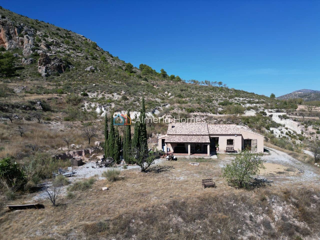 4 bedroom Villa for sale in Velez-Blanco - € 247,500 (Ref: 10112104)