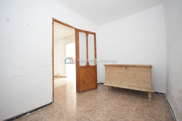 4 slaapkamer Finca/Landhuis te koop in Arboleas met garage - € 74.995 (Ref: 10112358)