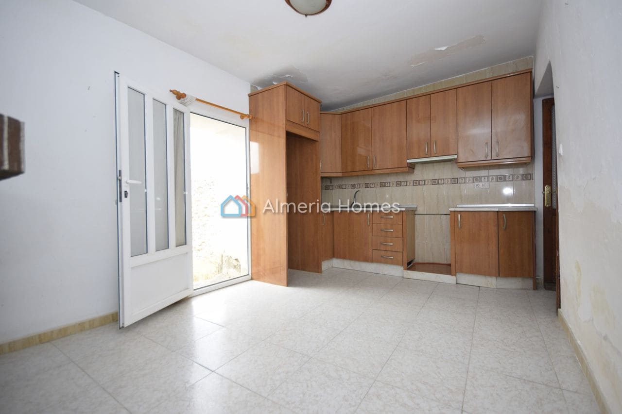 4 slaapkamer Finca/Landhuis te koop in Arboleas met garage - € 74.995 (Ref: 10112358)
