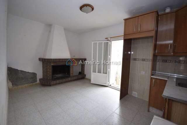4 slaapkamer Finca/Landhuis te koop in Arboleas met garage - € 74.995 (Ref: 10112358)