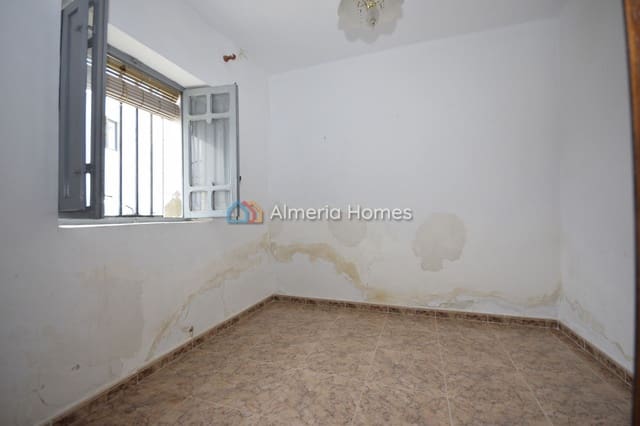 4 slaapkamer Finca/Landhuis te koop in Arboleas met garage - € 74.995 (Ref: 10112358)