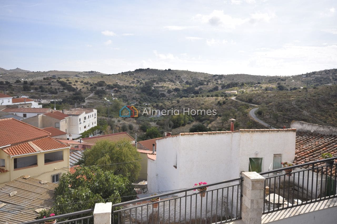 Commercial for sale in Tahal - € 225,000 (Ref: 10124978)