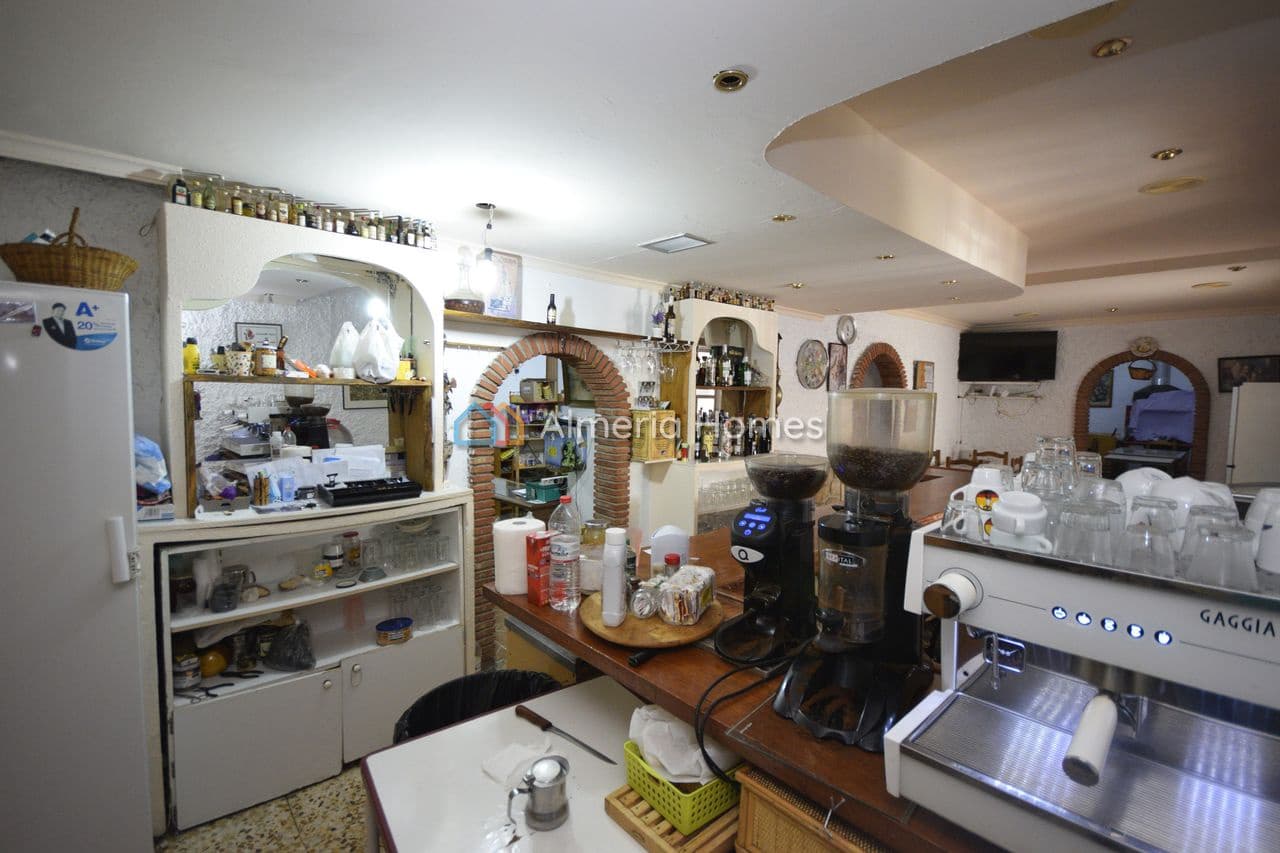 Commercial for sale in Tahal - € 225,000 (Ref: 10124978)