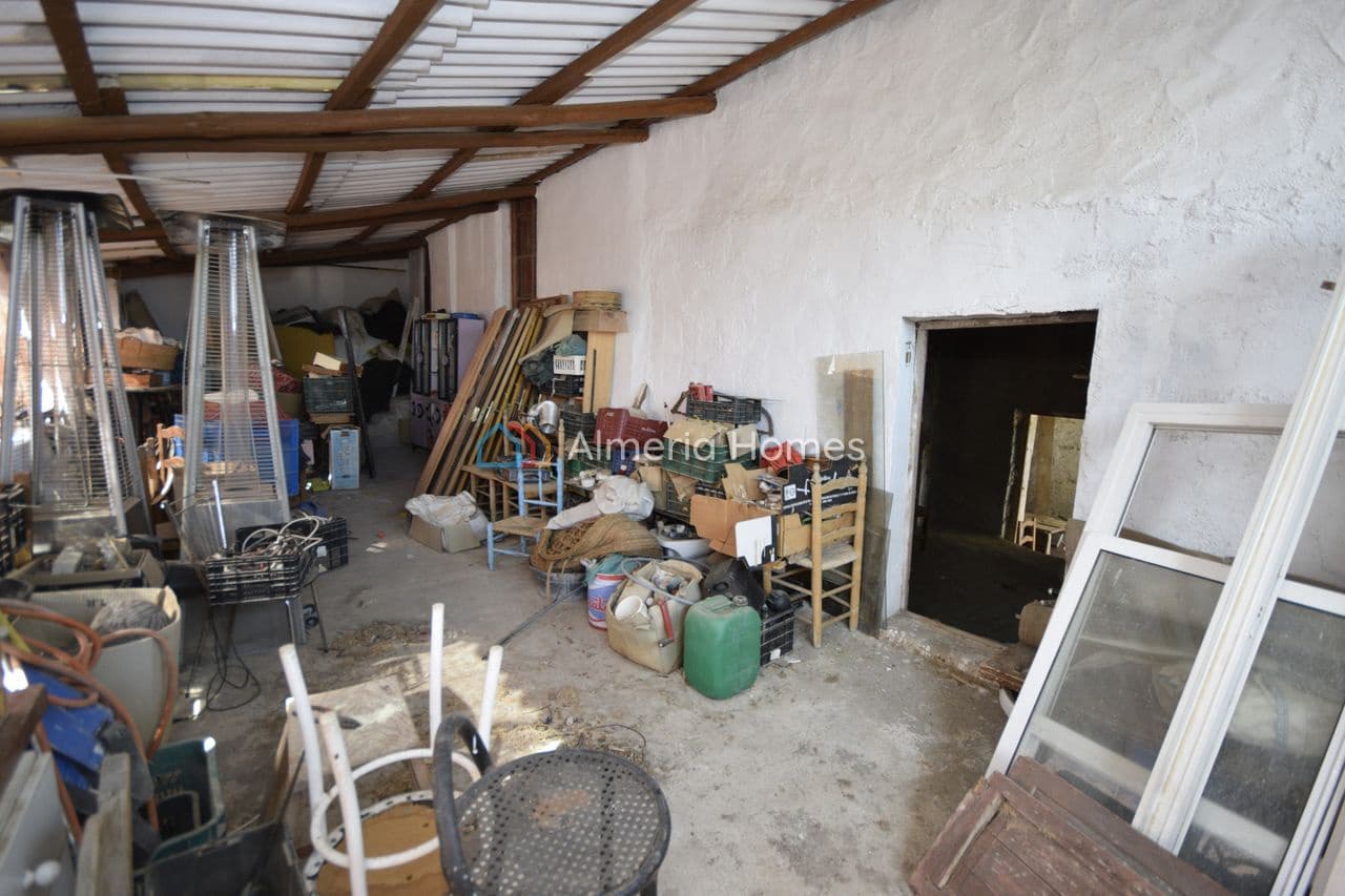 Commercial for sale in Tahal - € 225,000 (Ref: 10124978)