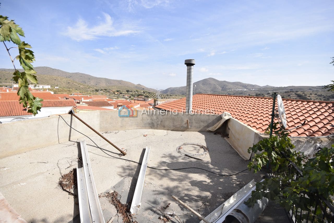 Commercial for sale in Tahal - € 225,000 (Ref: 10124978)