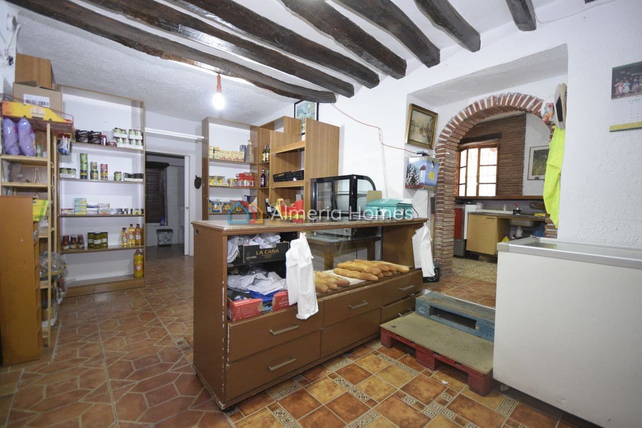 Commercial for sale in Tahal - € 225,000 (Ref: 10124978)