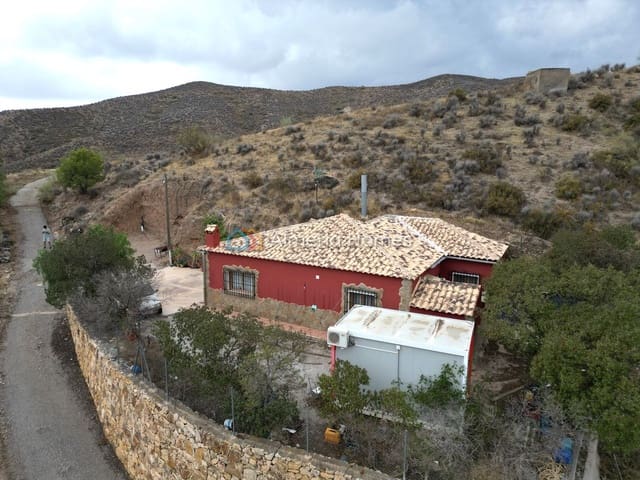 Chalet de 3 habitaciones en Albox en venta con garaje - 150.000 € (Ref: 10130721)