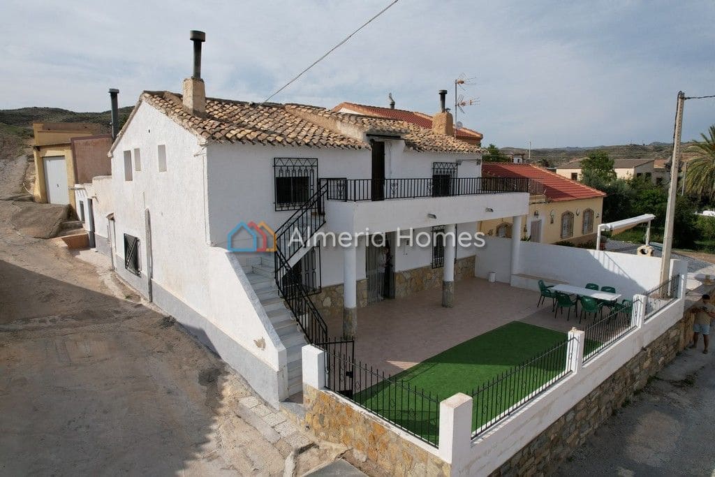 6 quarto Quinta/Casa Rural para venda em Albox - 137 500 € (Ref: 10147991)