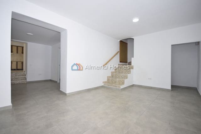 6 quarto Quinta/Casa Rural para venda em Albox - 137 500 € (Ref: 10147991)