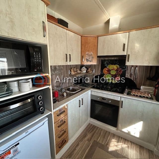 2 soveværelse Villa til salg i Oria med swimmingpool garage - € 139.950 (Ref: 10155500)