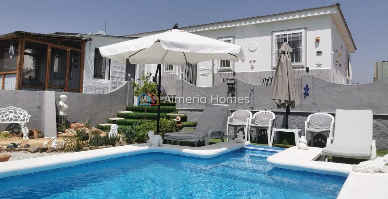 2 soveværelse Villa til salg i Oria med swimmingpool garage - € 139.950 (Ref: 10155500)
