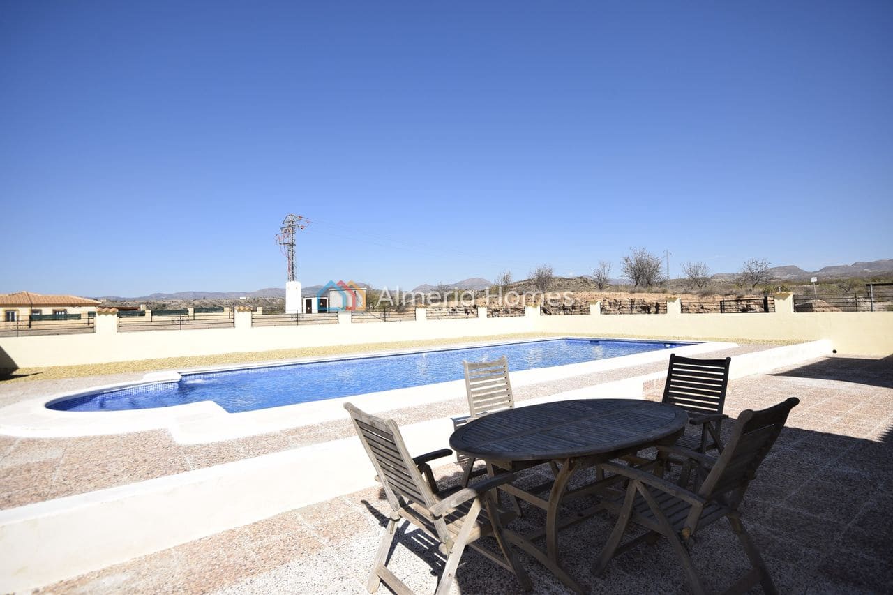3 sovrum Villa till salu i Albox med pool - 274 995 € (Ref: 10158074)