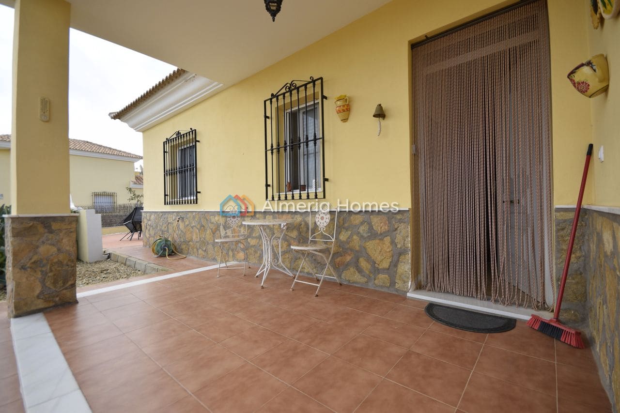 3 sypialnia Willa na sprzedaż w Partaloa z basenem garażem - 274 995 € (Ref: 10163602)