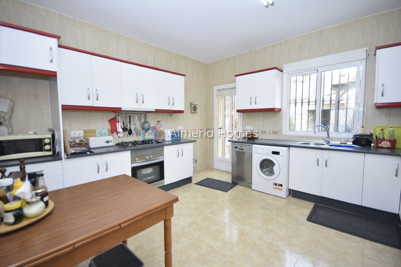 3 sypialnia Willa na sprzedaż w Partaloa z basenem garażem - 274 995 € (Ref: 10163602)