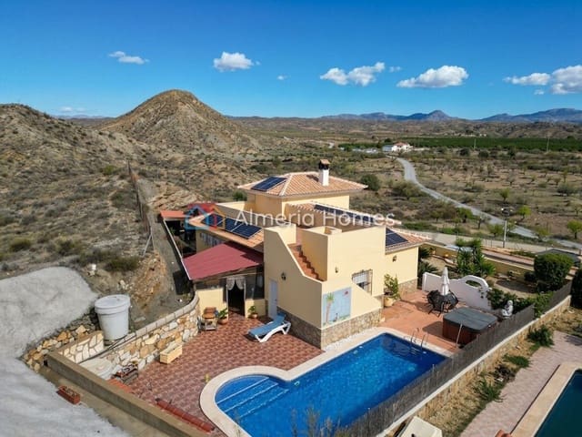 3 soveværelse Villa til salg i Partaloa med swimmingpool garage - € 274.995 (Ref: 10163602)