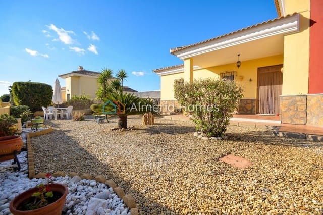 3 soveværelse Villa til salg i Partaloa med swimmingpool garage - € 274.995 (Ref: 10163602)