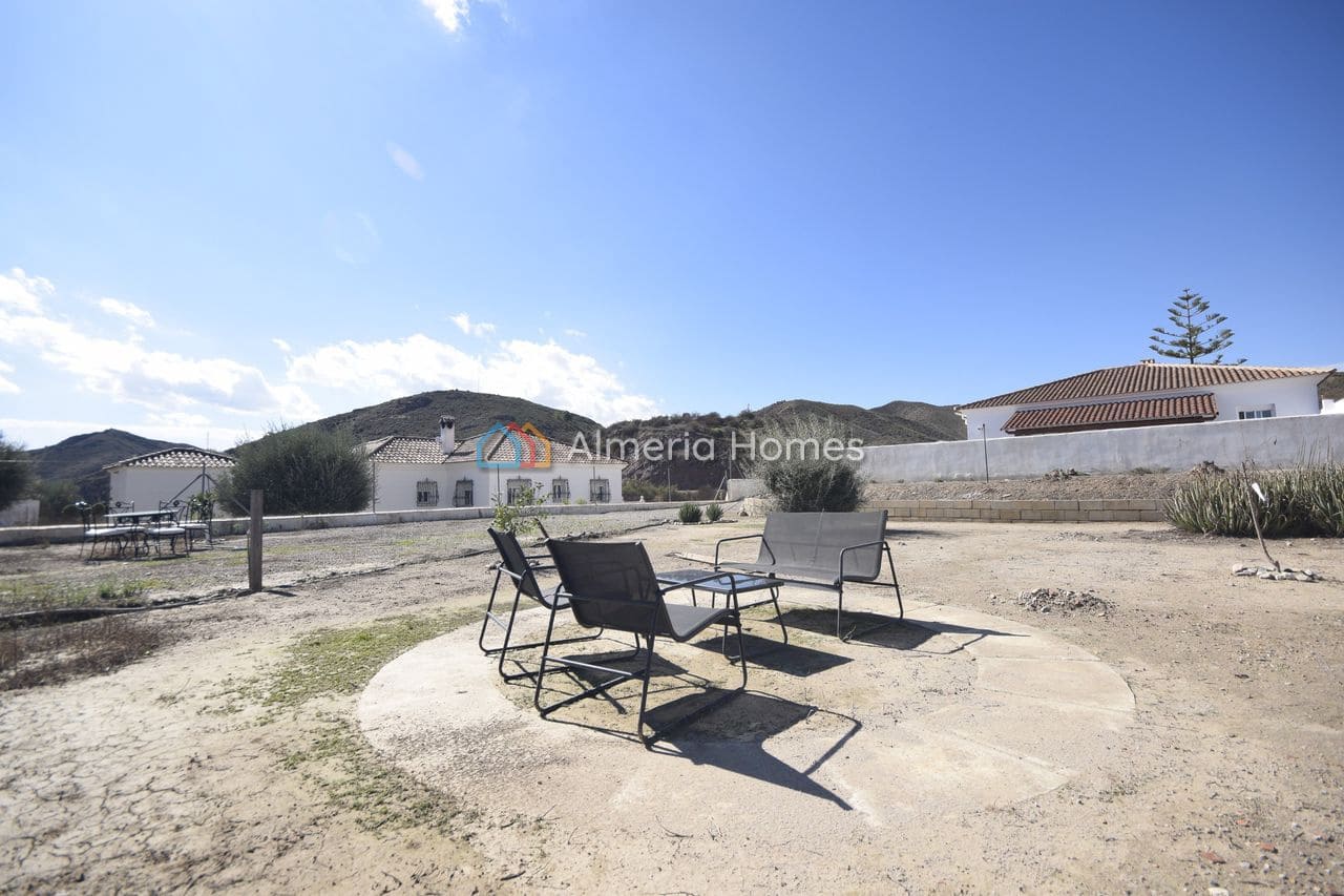 3 sypialnia Willa na sprzedaż w Albox z basenem garażem - 289 995 € (Ref: 10166918)