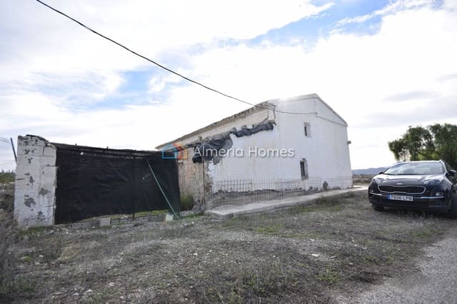 6 soveværelse Finca/Landehus til salg i Albox med garage - € 124.995 (Ref: 10172709)