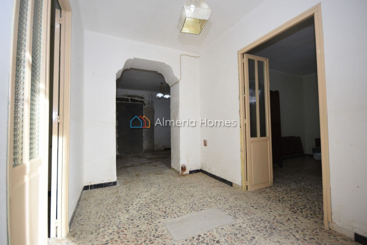 6 bedroom Finca/Country House for sale in Albox with garage - € 124,995 (Ref: 10172709)
