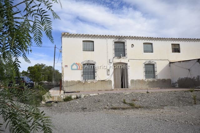 6 soveværelse Finca/Landehus til salg i Albox med garage - € 124.995 (Ref: 10172709)