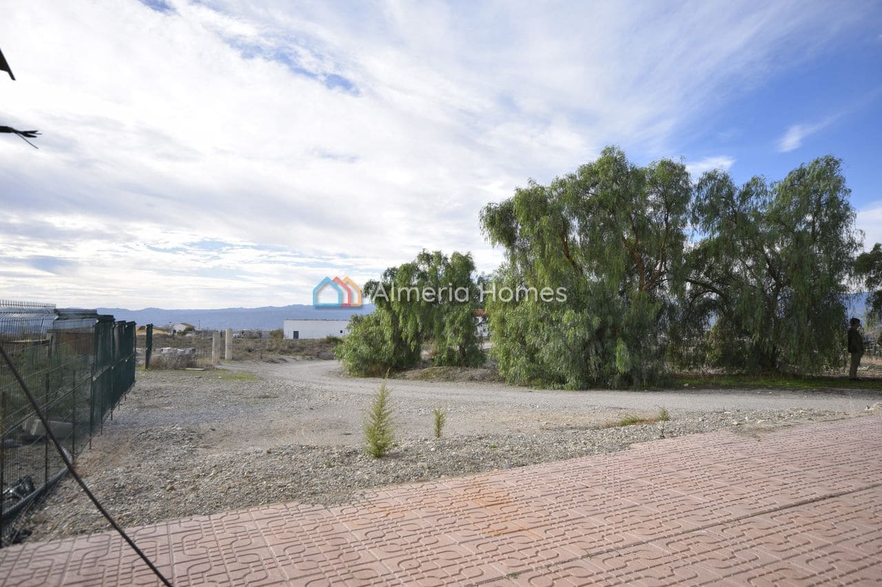 6 bedroom Finca/Country House for sale in Albox with garage - € 124,995 (Ref: 10172709)