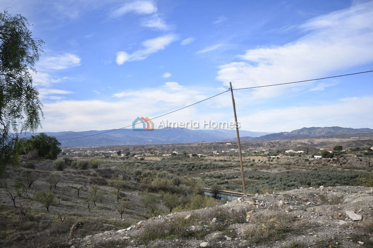 6 bedroom Finca/Country House for sale in Albox with garage - € 124,995 (Ref: 10172709)
