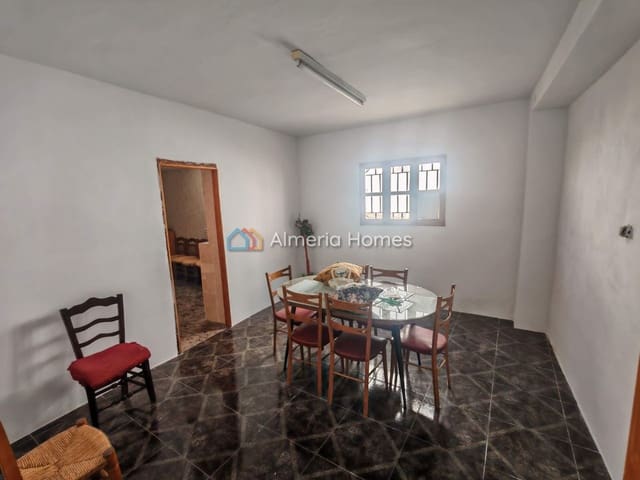 6 quarto Casa em Banda para venda em Caniles com garagem - 110 000 € (Ref: 10175711)
