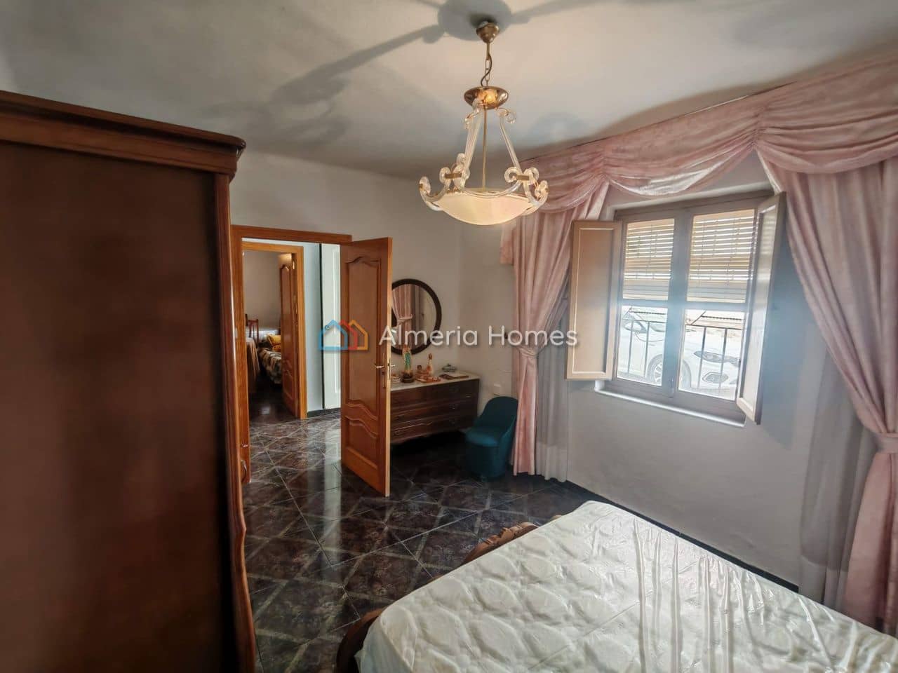 6 quarto Casa em Banda para venda em Caniles com garagem - 110 000 € (Ref: 10175711)