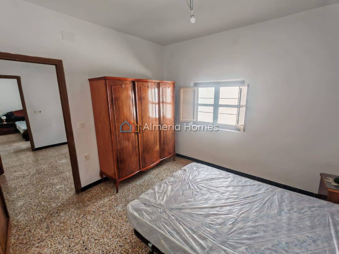 6 quarto Casa em Banda para venda em Caniles com garagem - 110 000 € (Ref: 10175711)