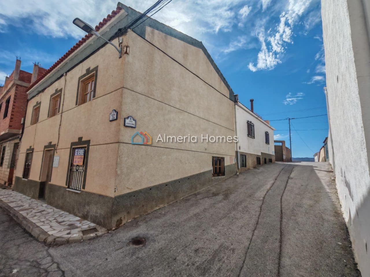 6 quarto Casa em Banda para venda em Caniles com garagem - 110 000 € (Ref: 10175711)