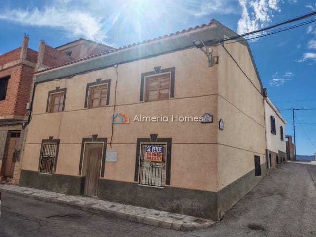 6 quarto Casa em Banda para venda em Caniles com garagem - 110 000 € (Ref: 10175711)