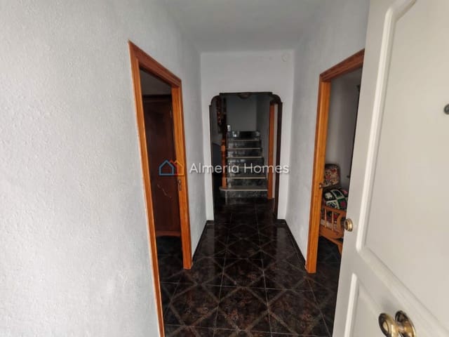 6 quarto Casa em Banda para venda em Caniles com garagem - 110 000 € (Ref: 10175711)