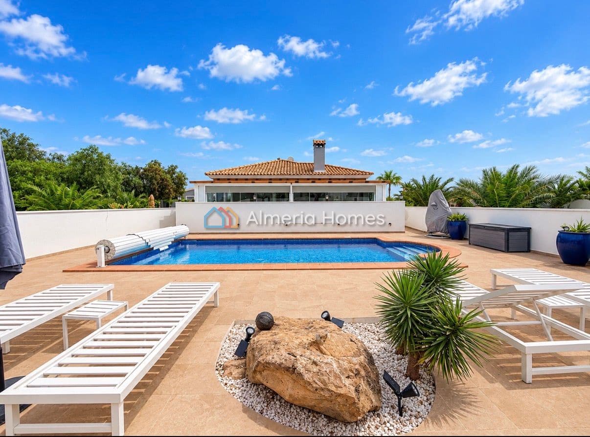3 bedroom Villa for sale in Albox with pool garage - € 395,000 (Ref: 10183620)