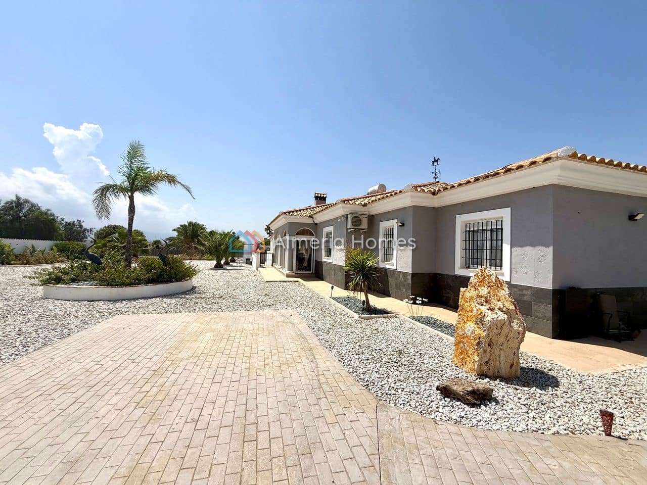 3 bedroom Villa for sale in Albox with pool garage - € 395,000 (Ref: 10183620)