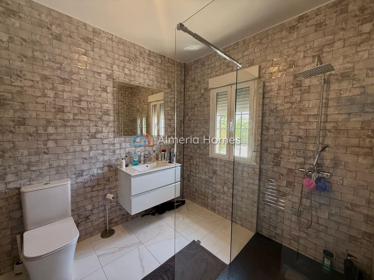 3 bedroom Villa for sale in Albox with pool garage - € 395,000 (Ref: 10183620)