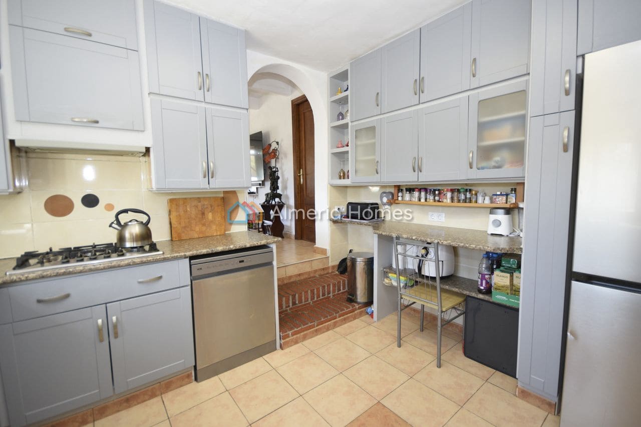 5 slaapkamer Finca/Landhuis te koop in Lubrin met zwembad garage - € 198.500 (Ref: 10183827)