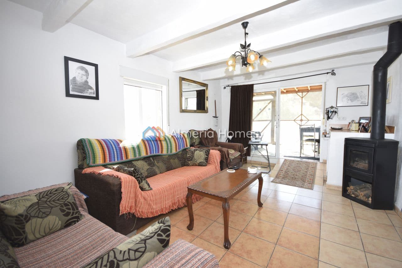 5 slaapkamer Finca/Landhuis te koop in Lubrin met zwembad garage - € 198.500 (Ref: 10183827)