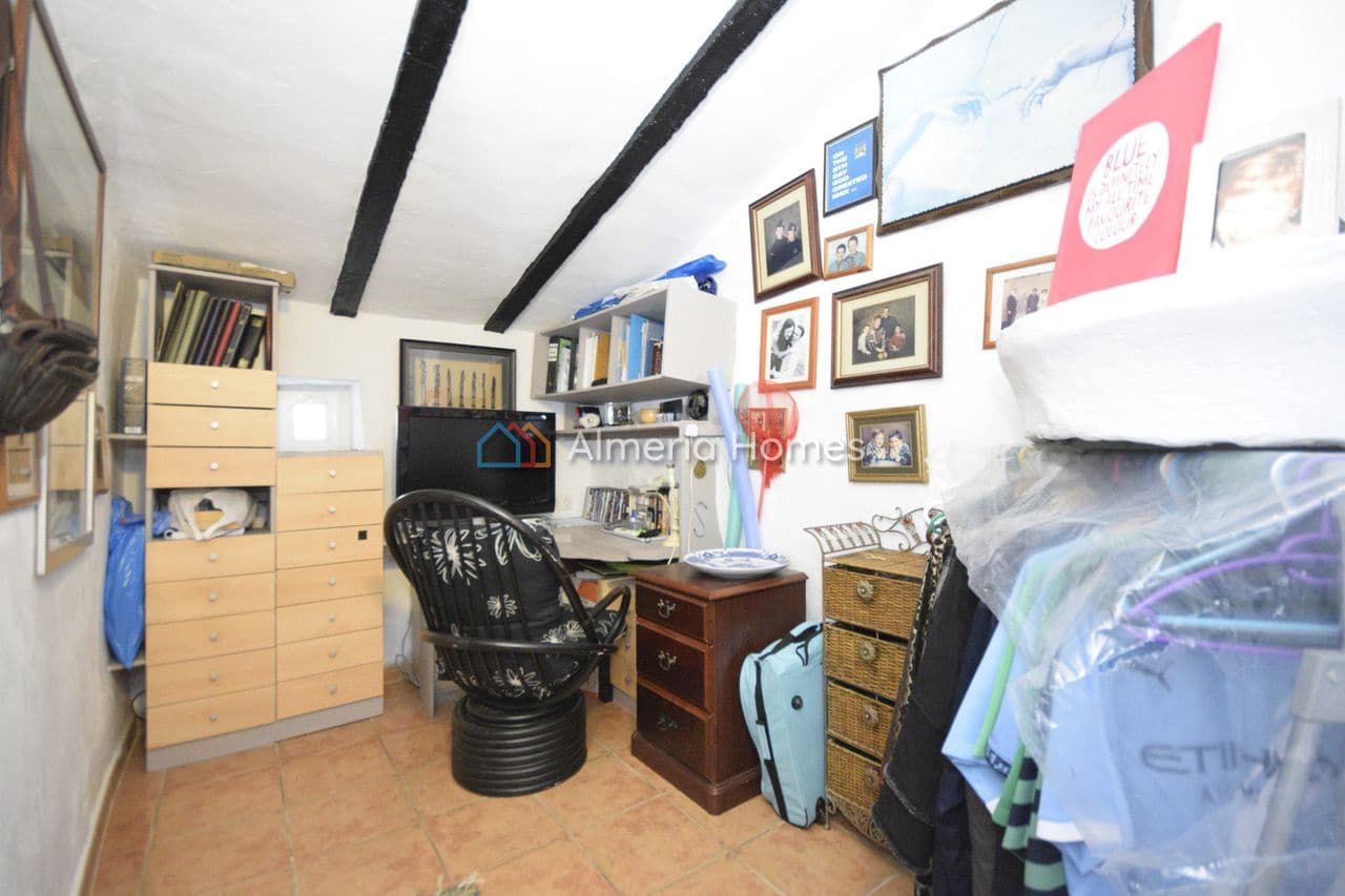 5 slaapkamer Finca/Landhuis te koop in Lubrin met zwembad garage - € 198.500 (Ref: 10183827)