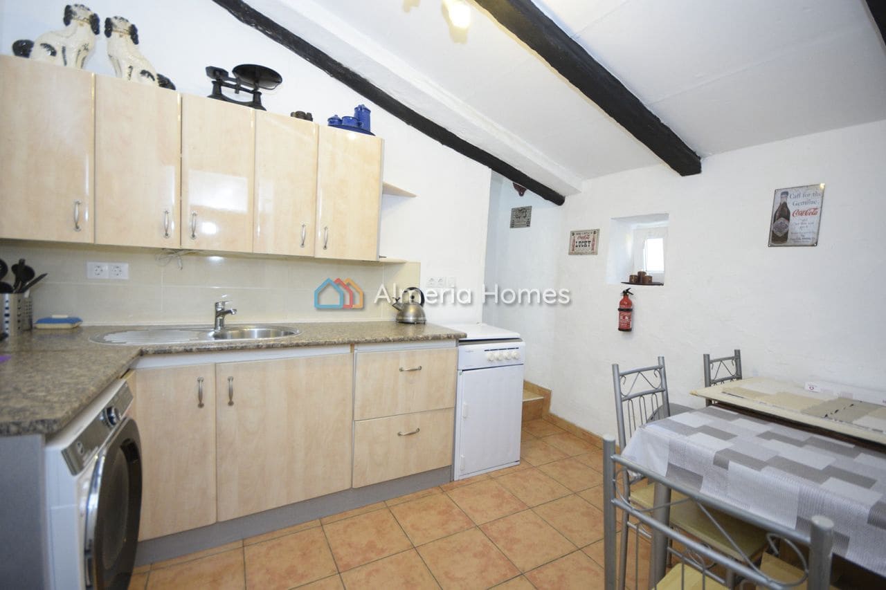 5 slaapkamer Finca/Landhuis te koop in Lubrin met zwembad garage - € 198.500 (Ref: 10183827)