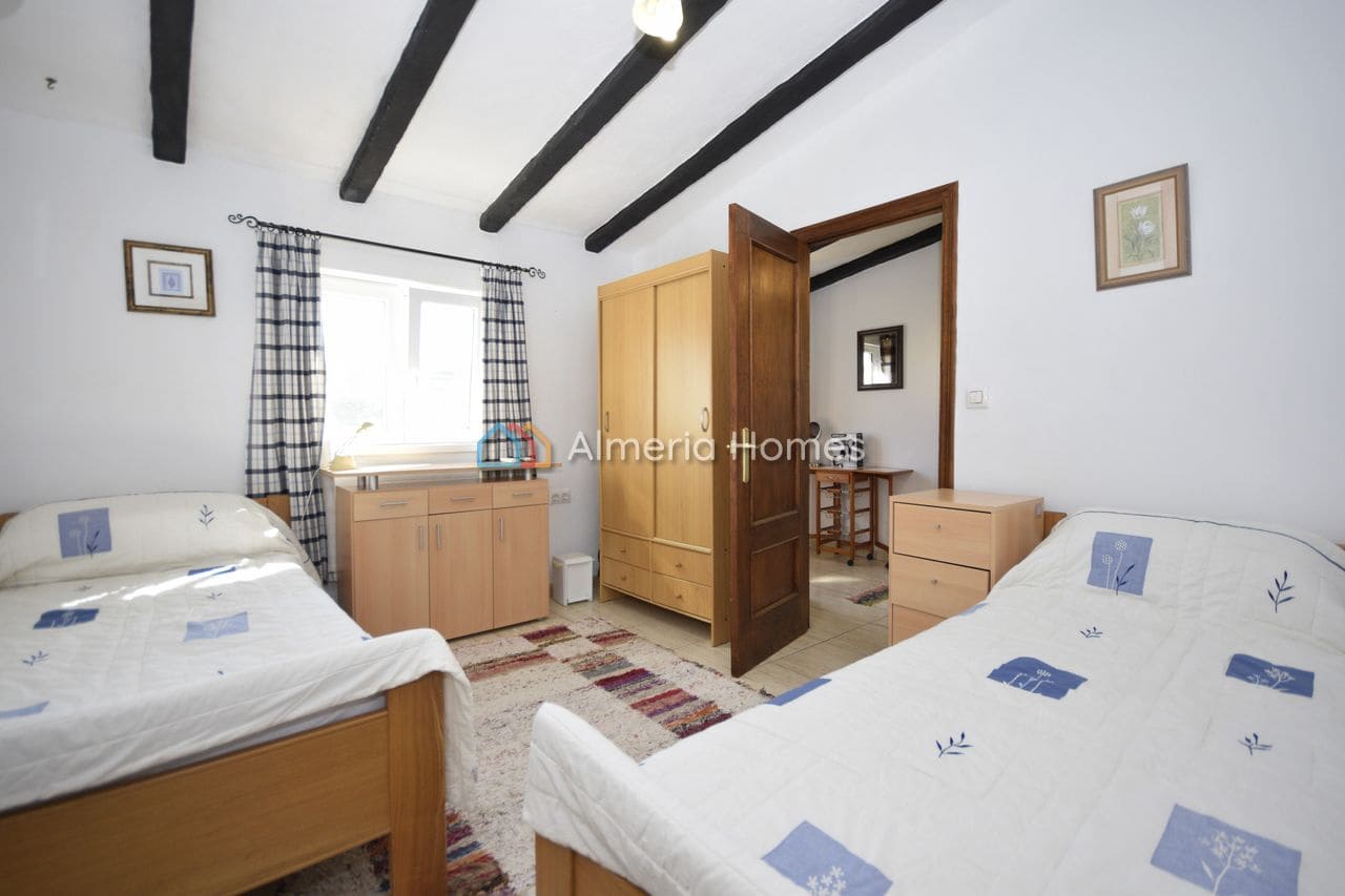 5 slaapkamer Finca/Landhuis te koop in Lubrin met zwembad garage - € 198.500 (Ref: 10183827)