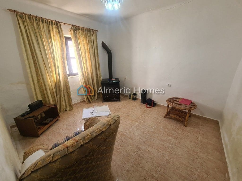 5 soveværelse Byhus til salg i Caniles med swimmingpool - € 110.000 (Ref: 1046617)